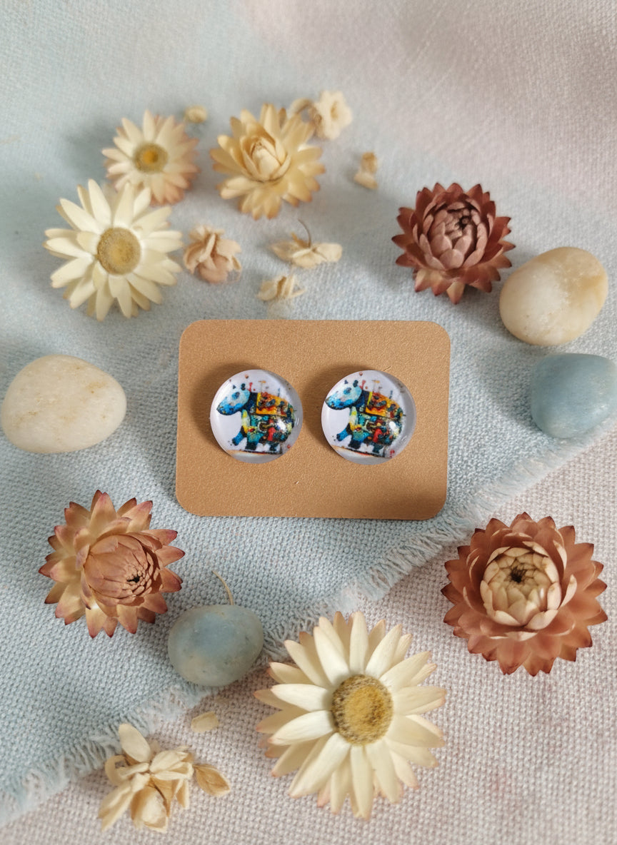 Cabochon Earring with Animal