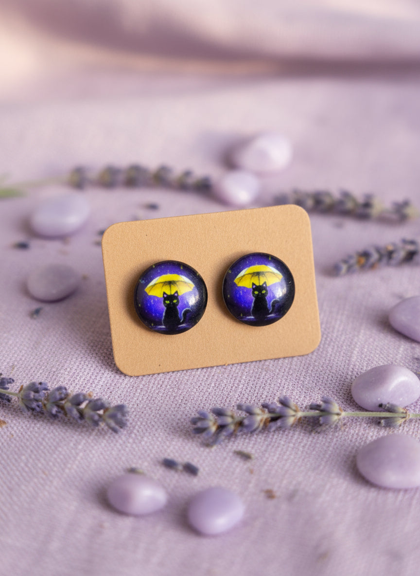 Cabochon Earring with Cat