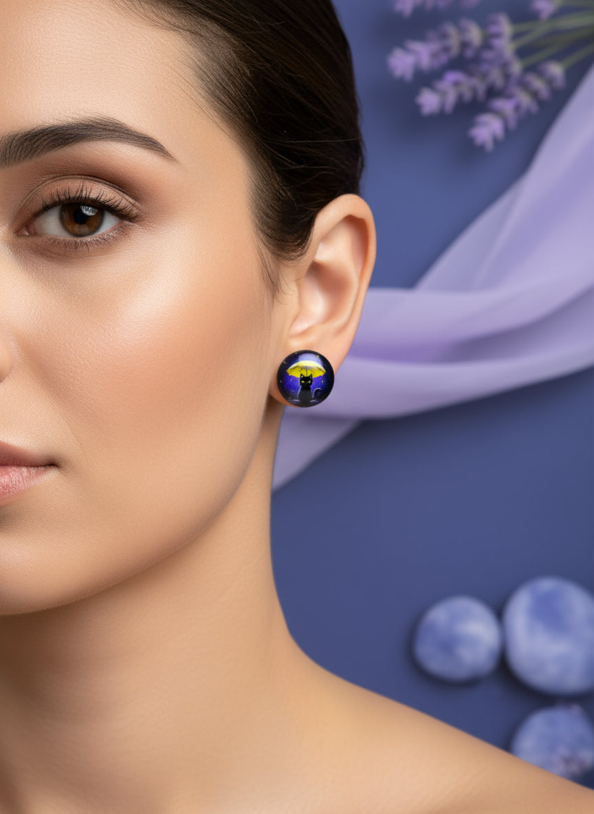 Cabochon Earring with Cat