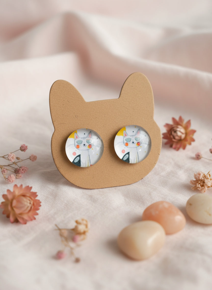 Cabochon Earring with Cat