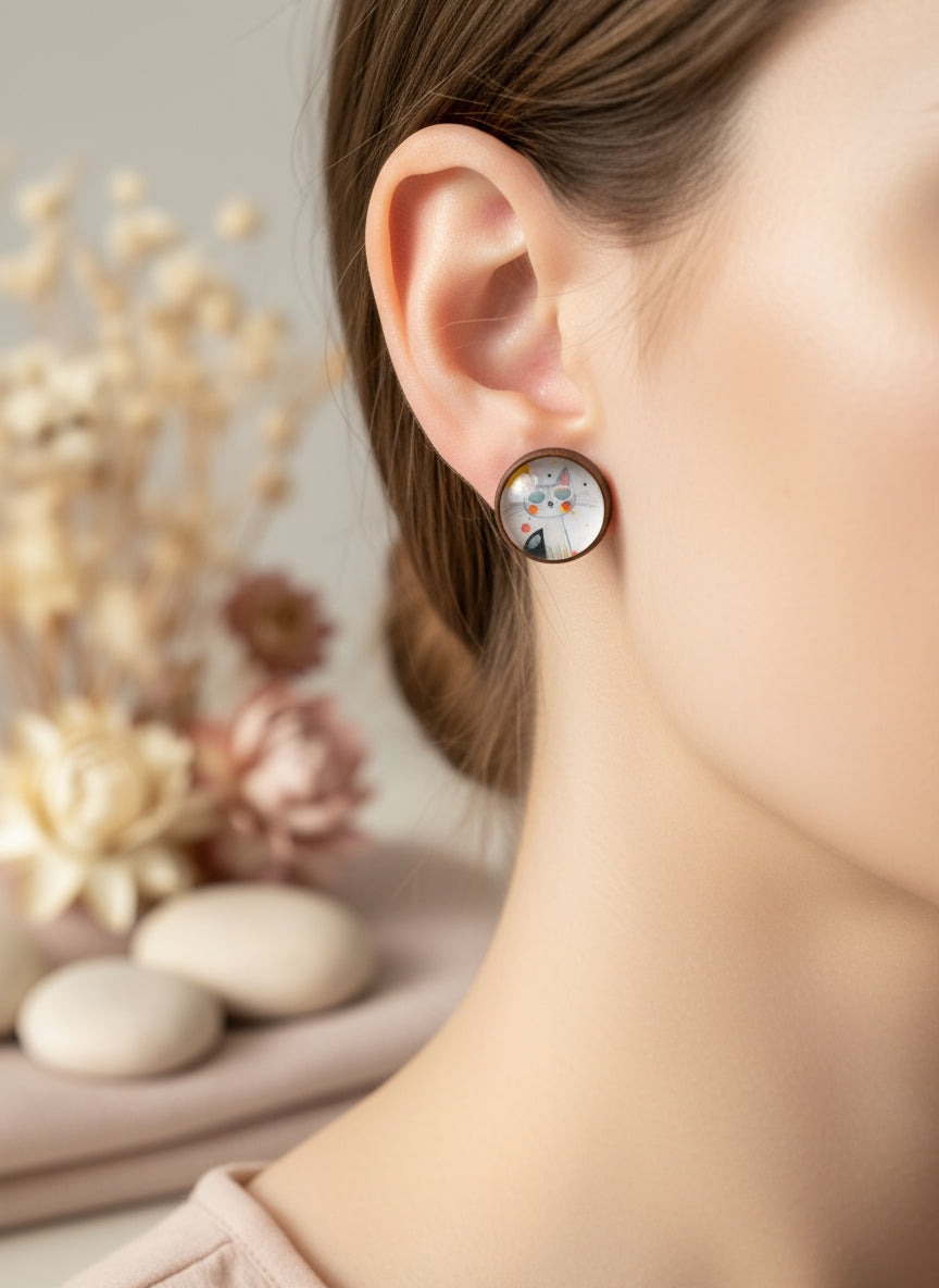 Cabochon Earring with Cat