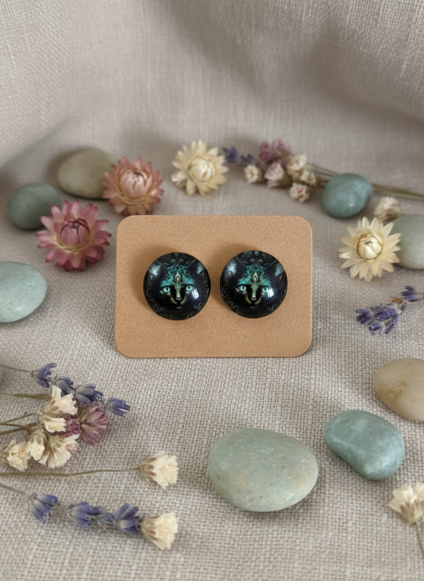Cabochon Earring with Cat
