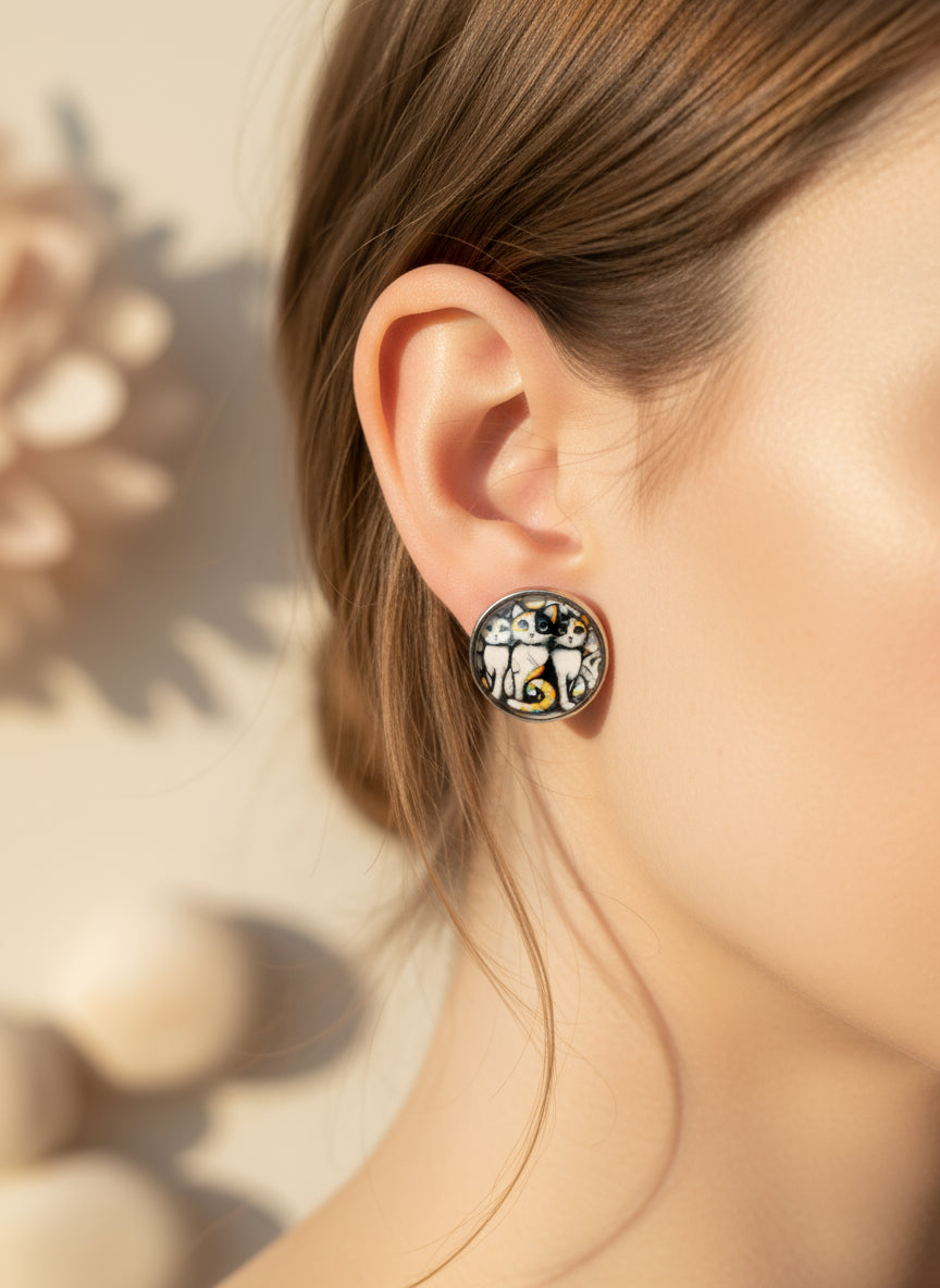Cabochon Earring with Cat
