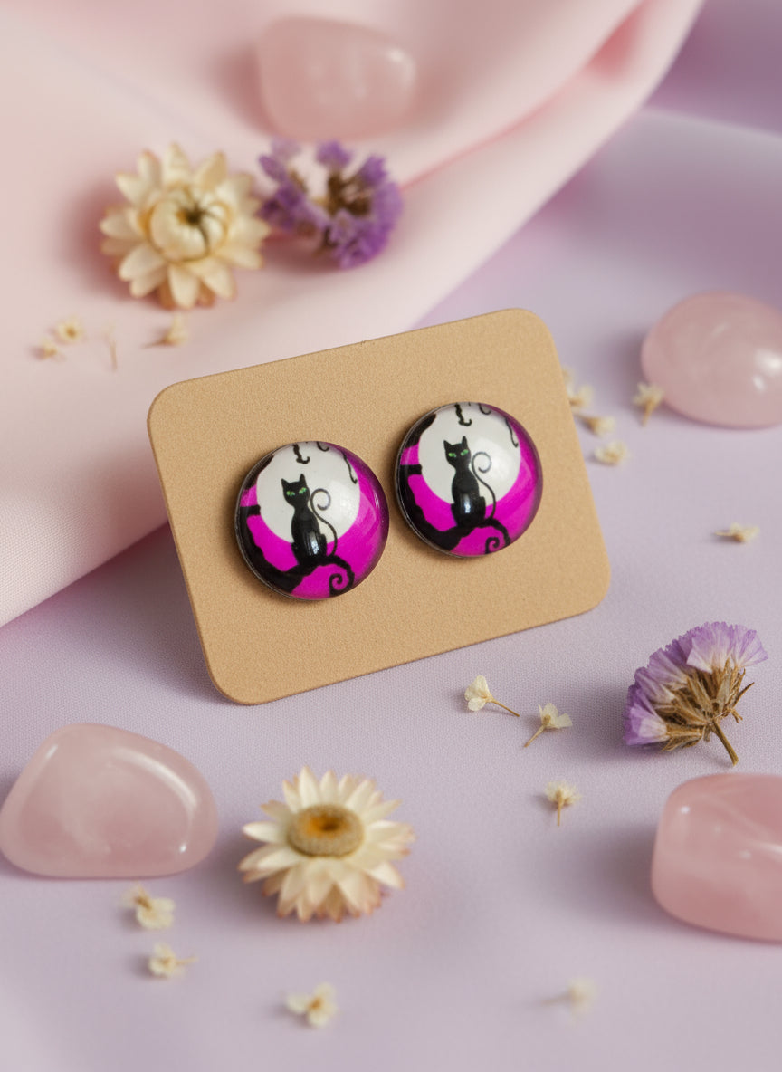 Cabochon Earring with Cat