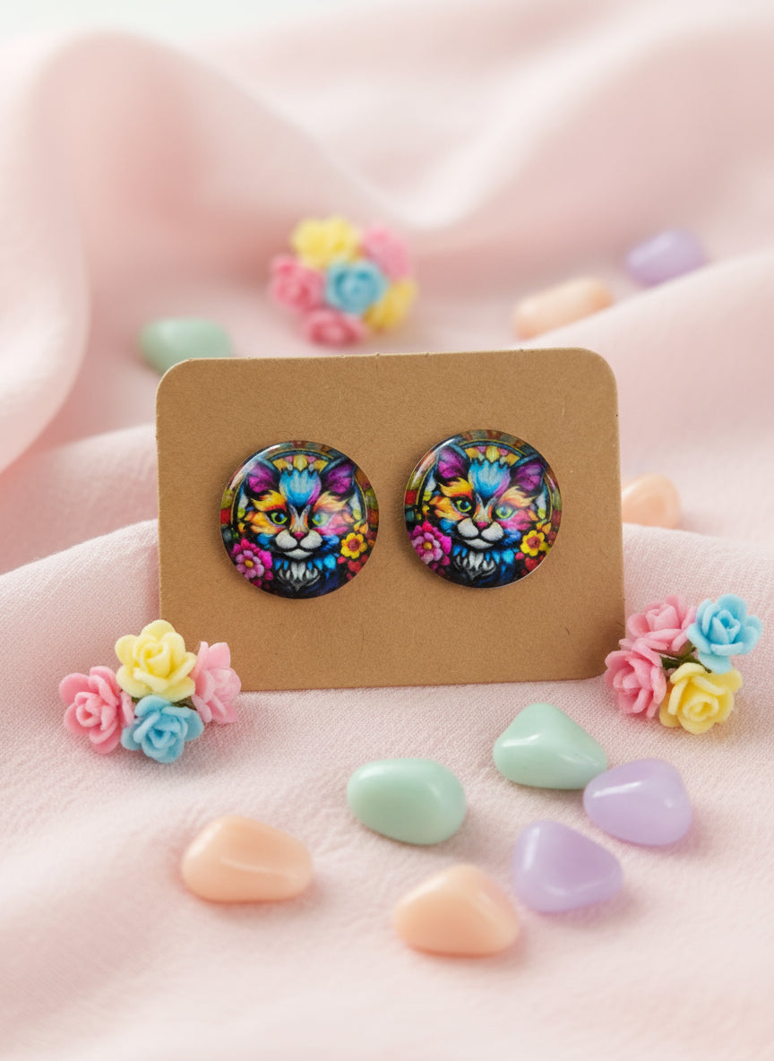 Cabochon Earring with Cat