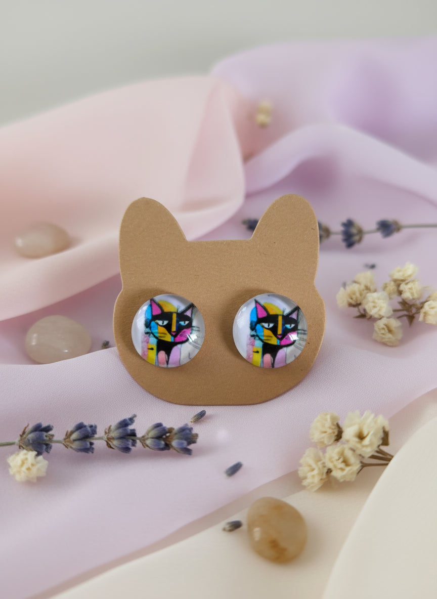Cabochon Earring with Cat