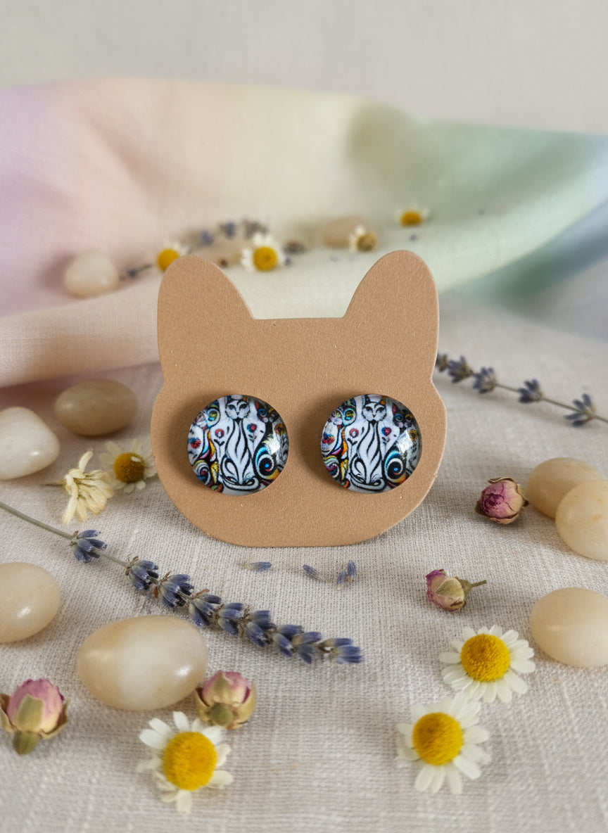 Cabochon Earring with Cat
