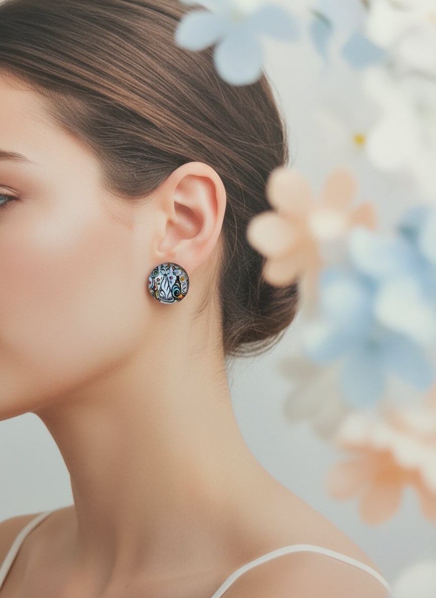 Cabochon Earring with Cat