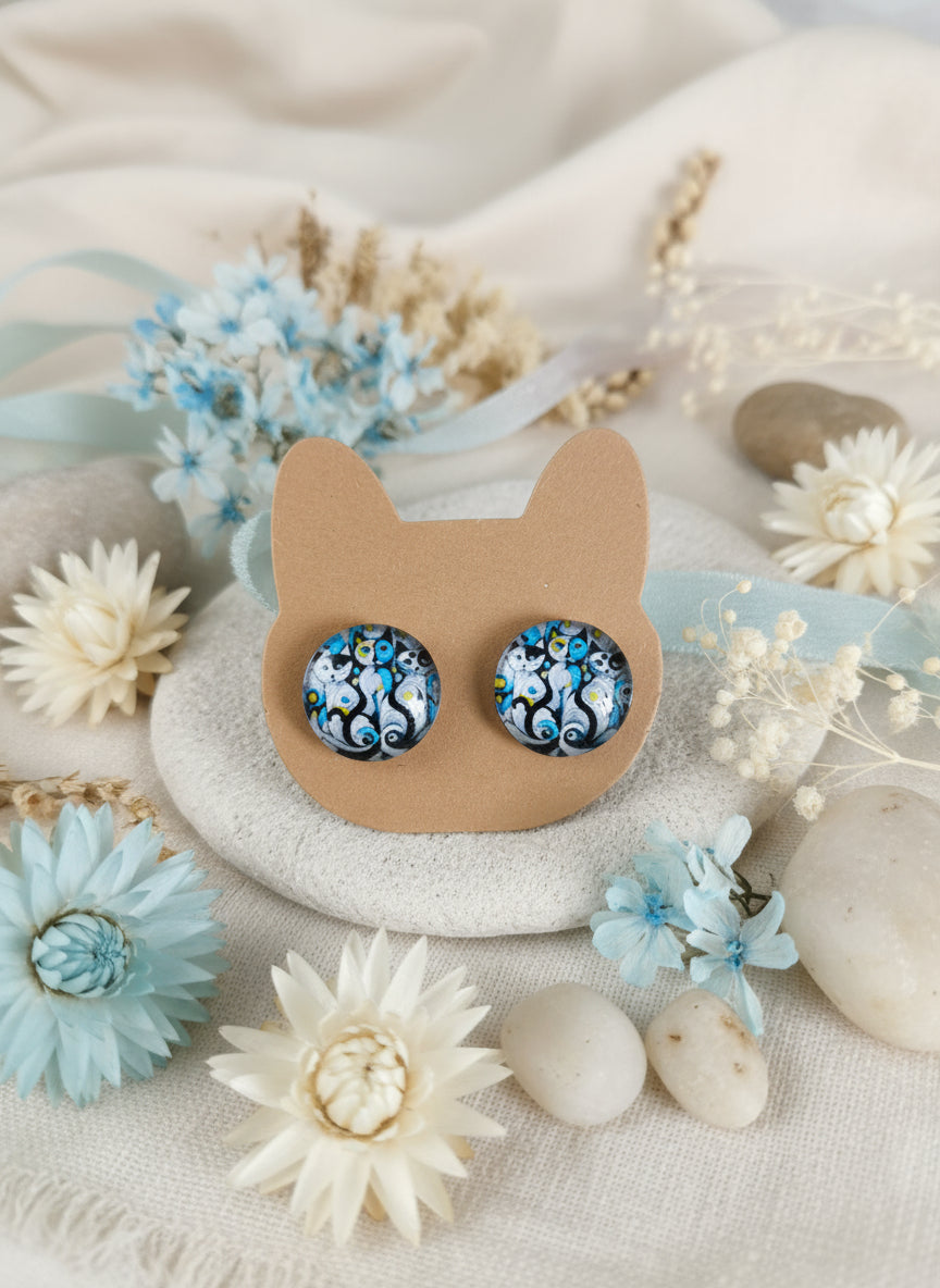 Cabochon Earring with Cat