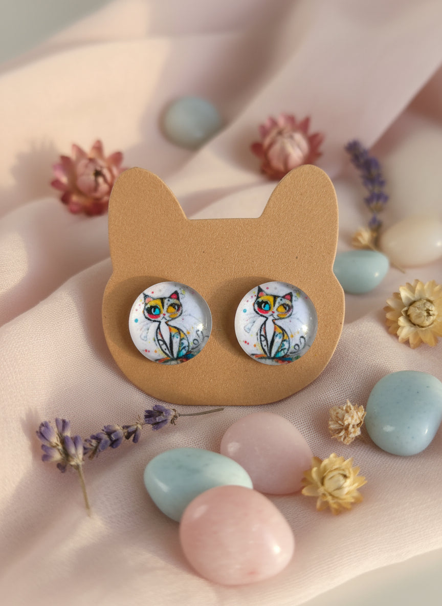 Cabochon Earring with Cat