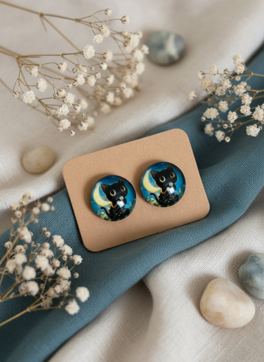 Cabochon Earring with Cat