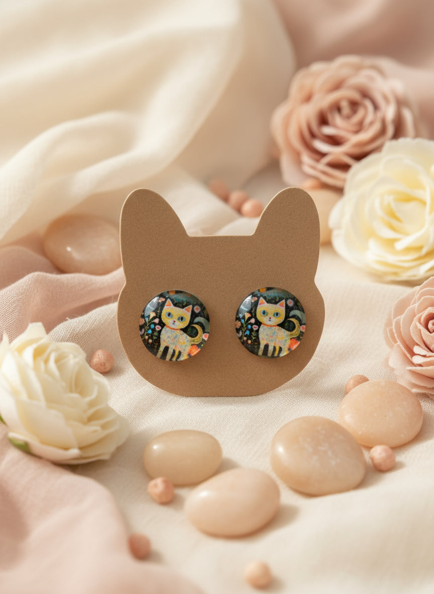 Cabochon Earring with Cat