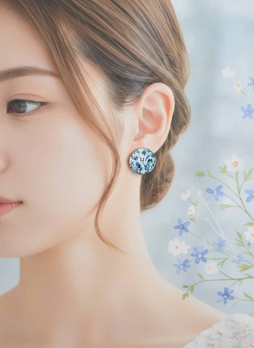 Cabochon Earring with Cat