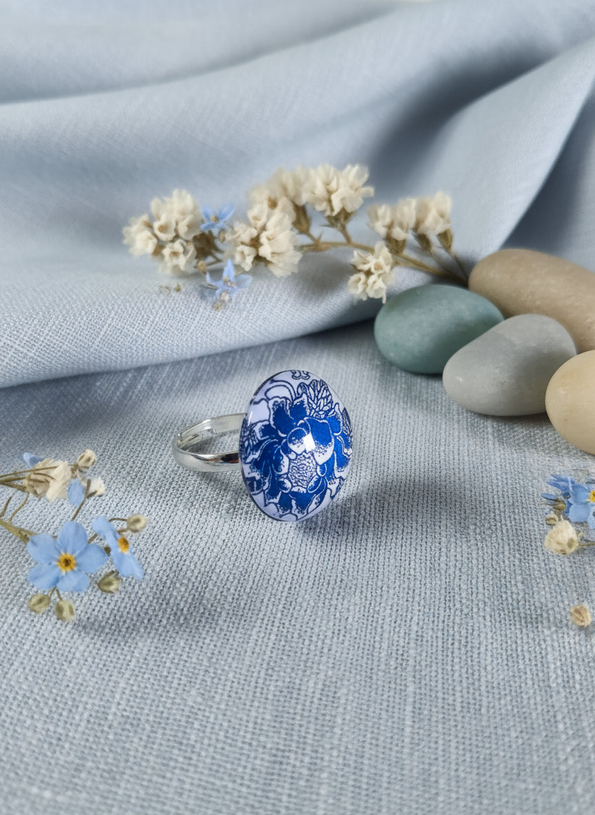 Cabochon Ring
