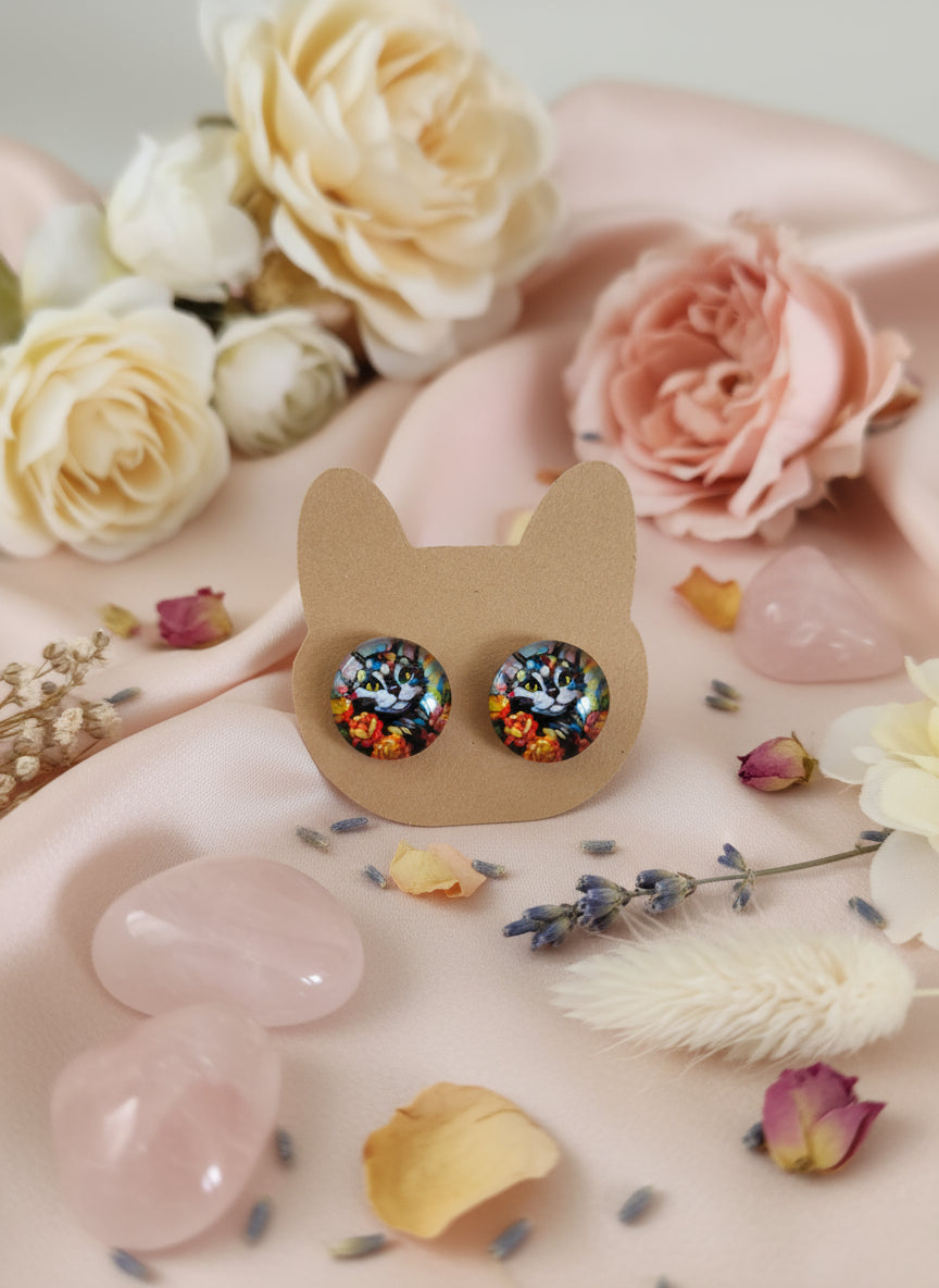 Cabochon Earring with Cat