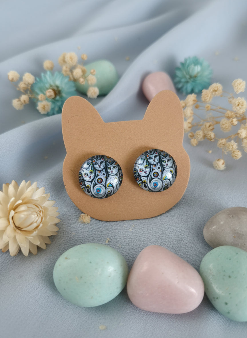 Cabochon Earring with Cat
