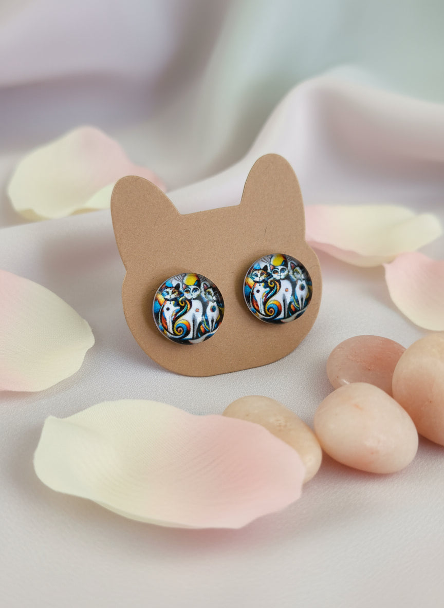 Cabochon Earring with Cat