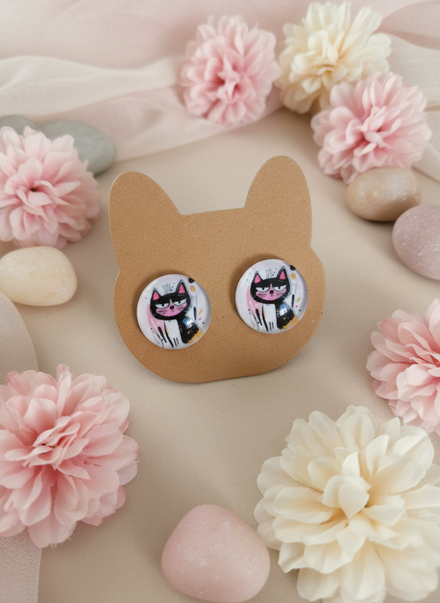 Cabochon Earring with Cat