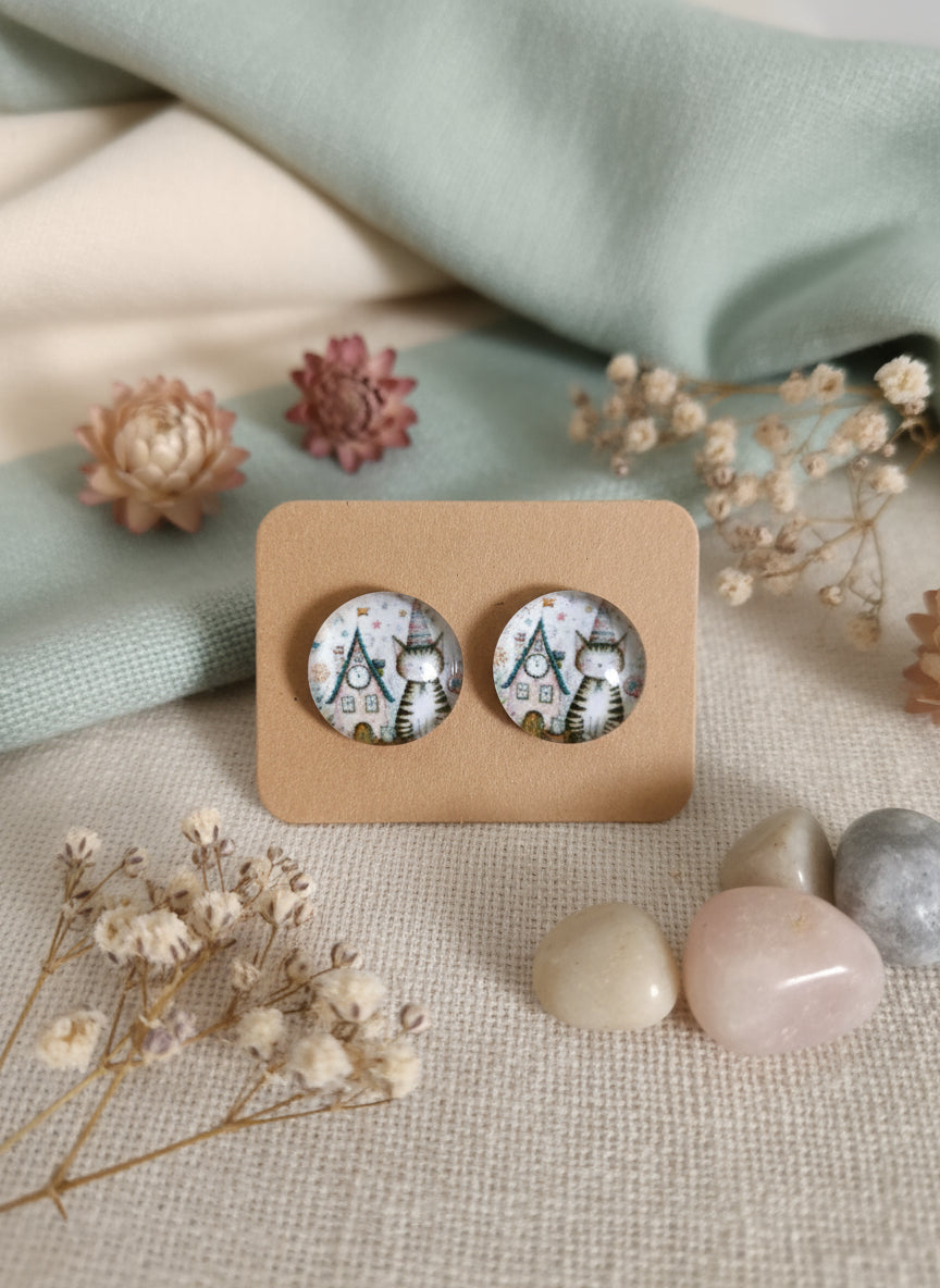 Cabochon Earring with Cat