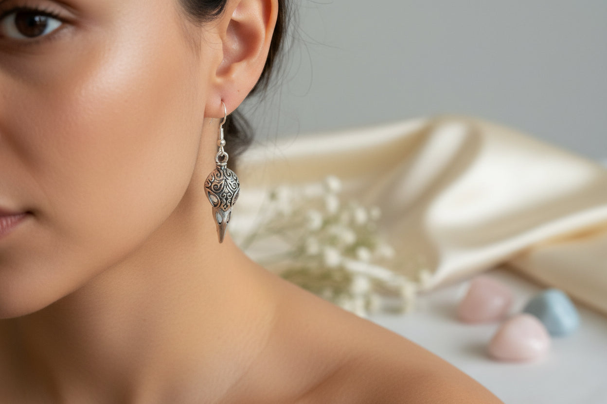 Fém fülbevaló halloweeni maszk