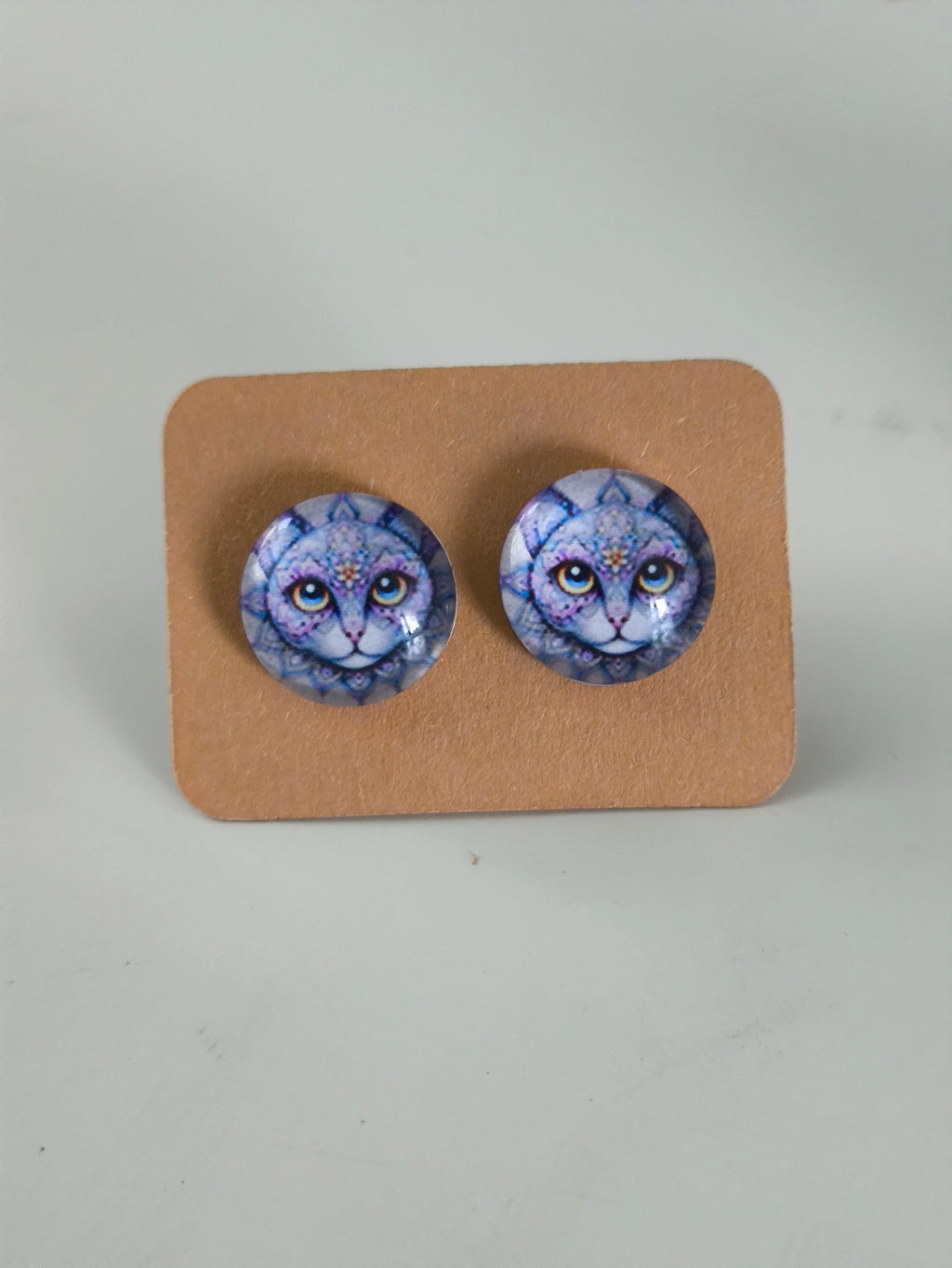 Cabochon Earring with Cat