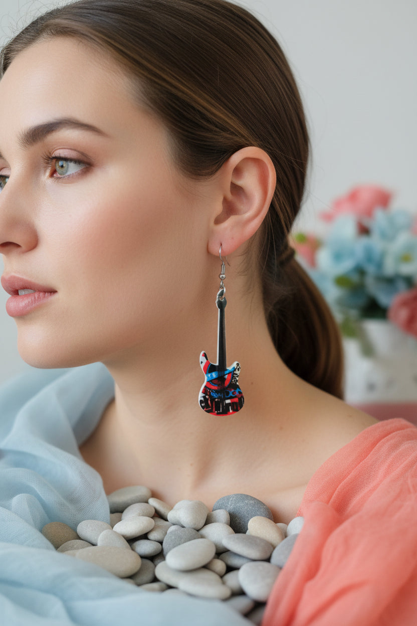 Műanyag fülbevaló gitárral