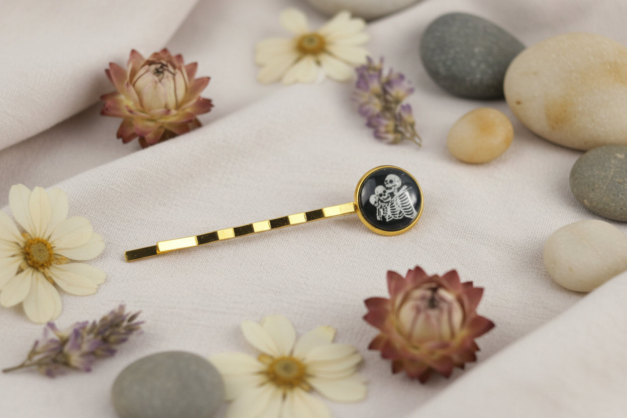 Cabochon Hairpin Skeleton Friends