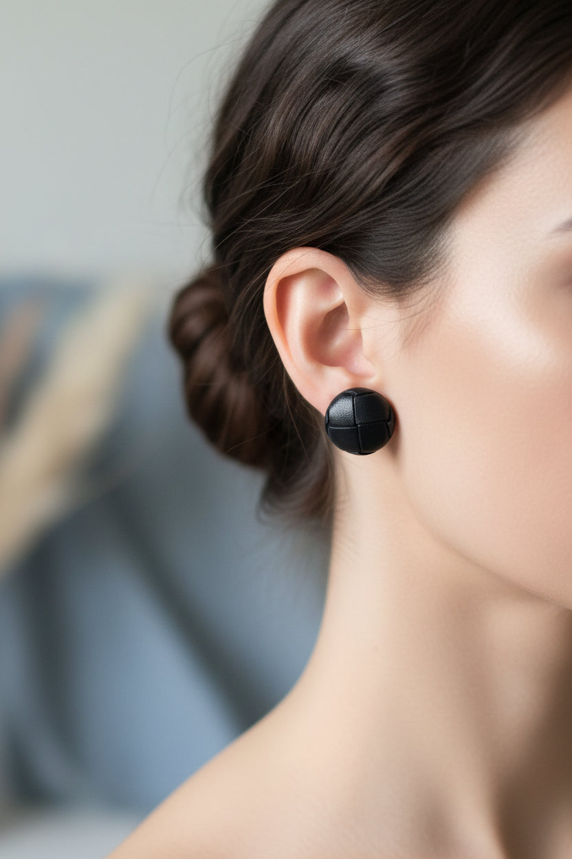 Button Earring Black Big Dot