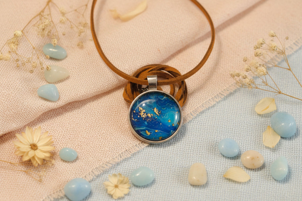 Cabochon Necklace in the Deep