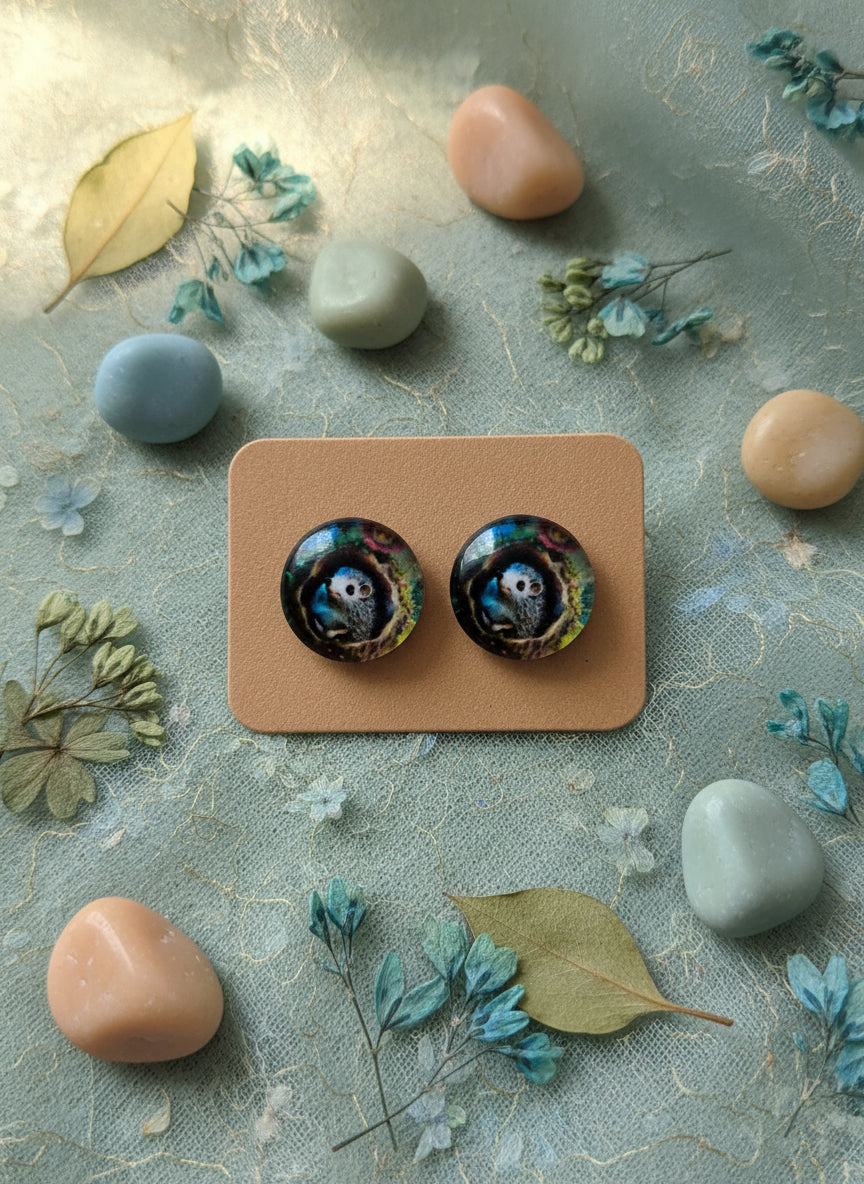 Cabochon Earring with Hedgehog