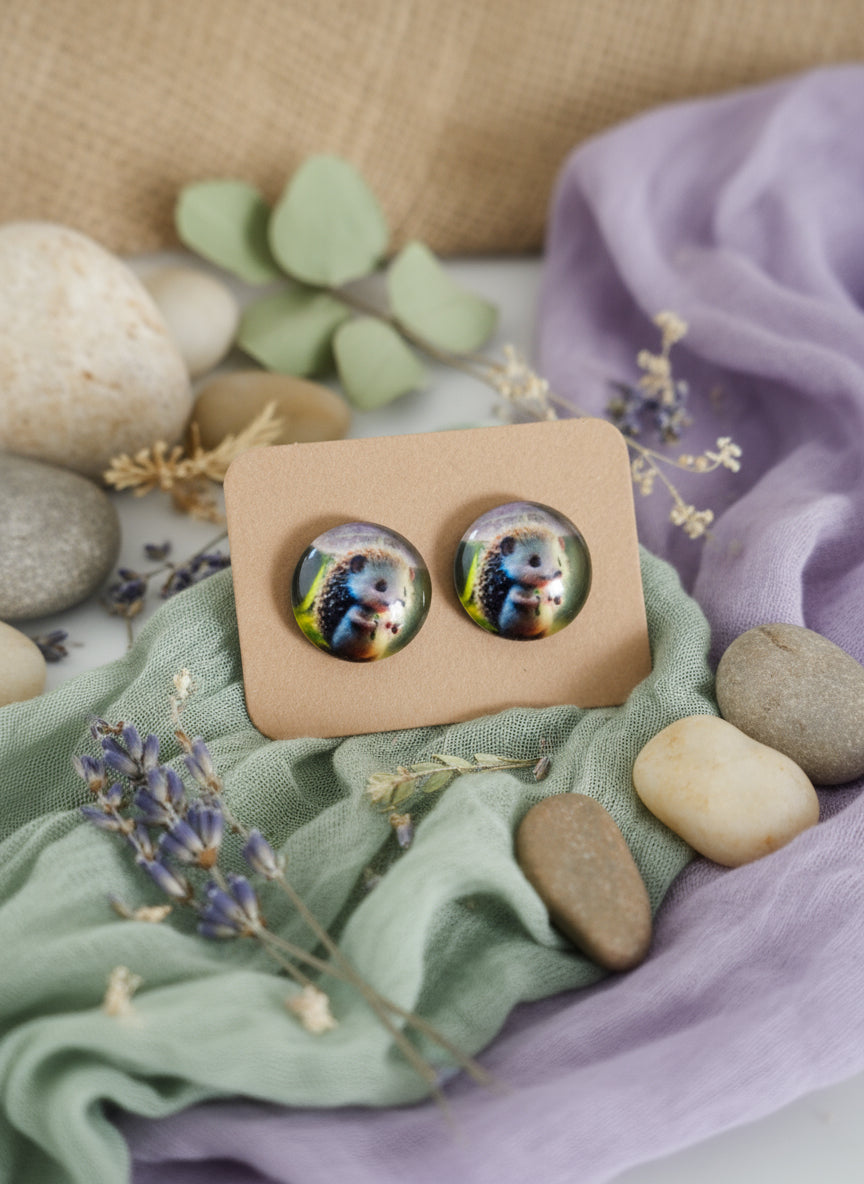Cabochon Earring with Hedgehog