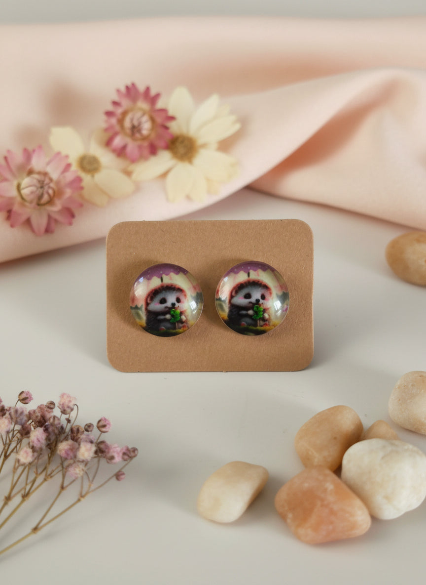 Cabochon Earring with Hedgehog