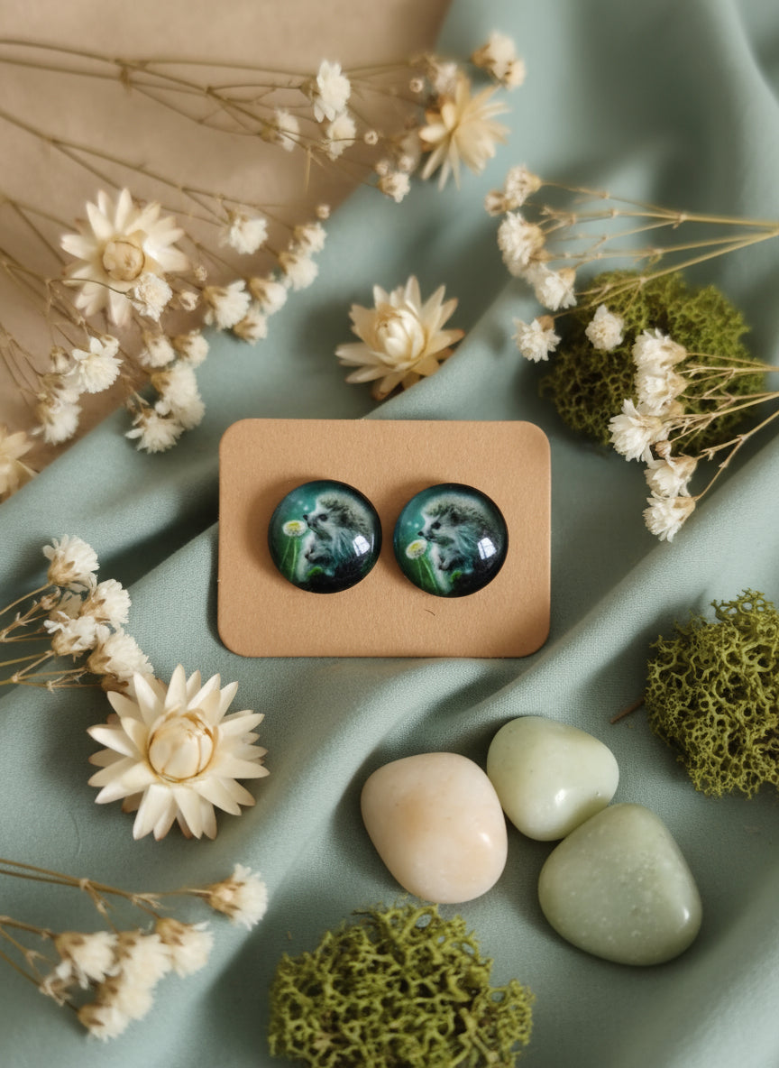 Cabochon Earring with Hedgehog