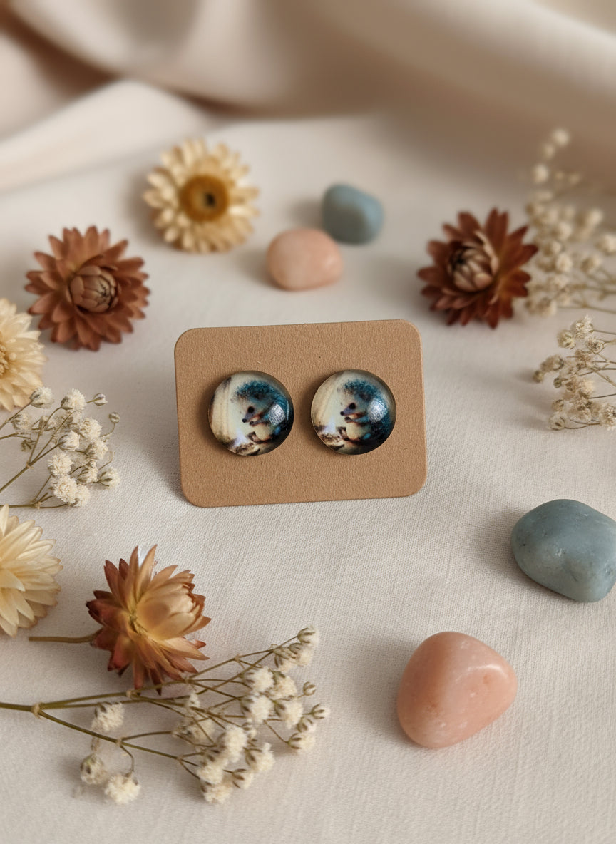 Cabochon Earring with Hedgehog