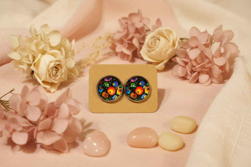 Cabochon Earring Traditional Flowers
