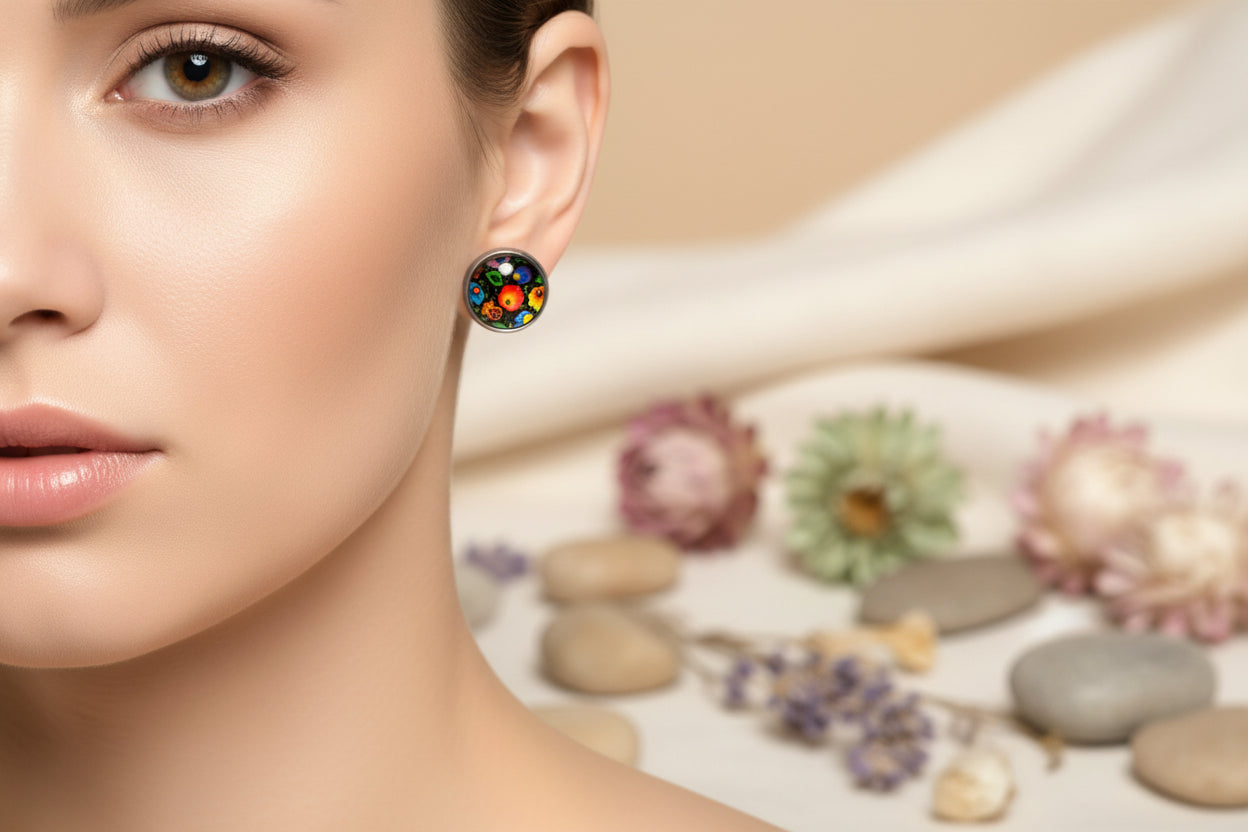 Cabochon Earring Traditional Flowers
