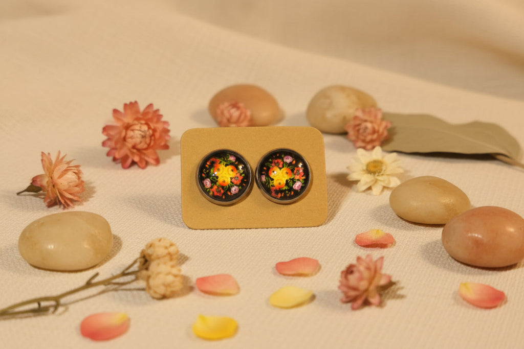 Cabochon Earring with Yellow Flowers