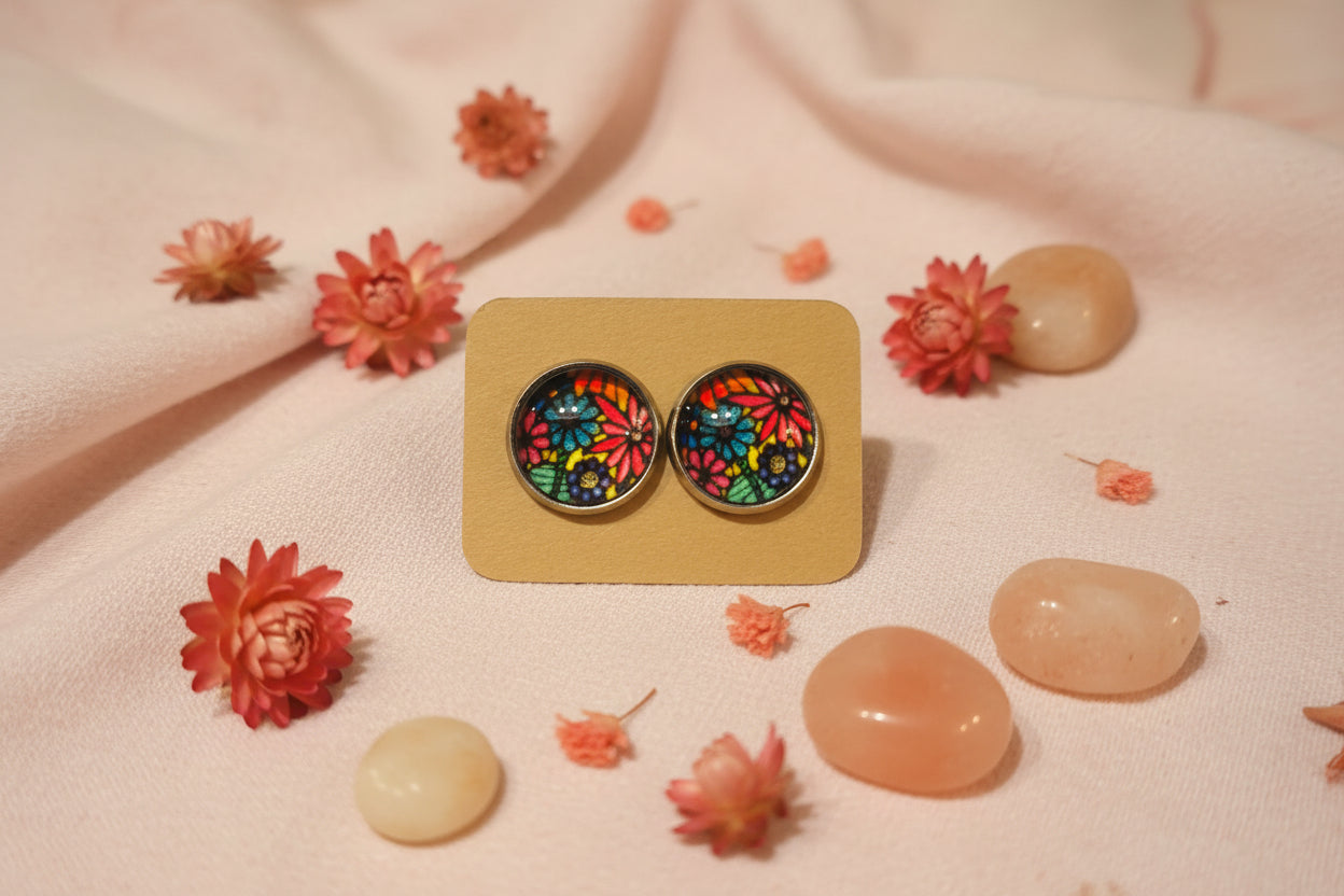 Cabochon Earring with Flowers