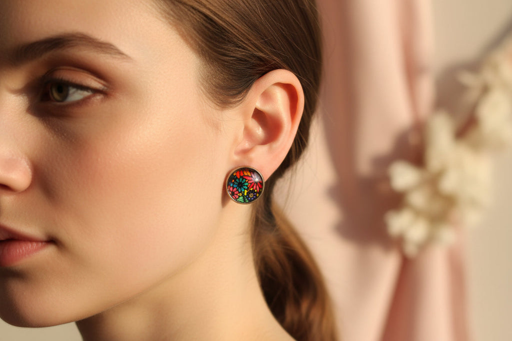 Cabochon Earring with Flowers