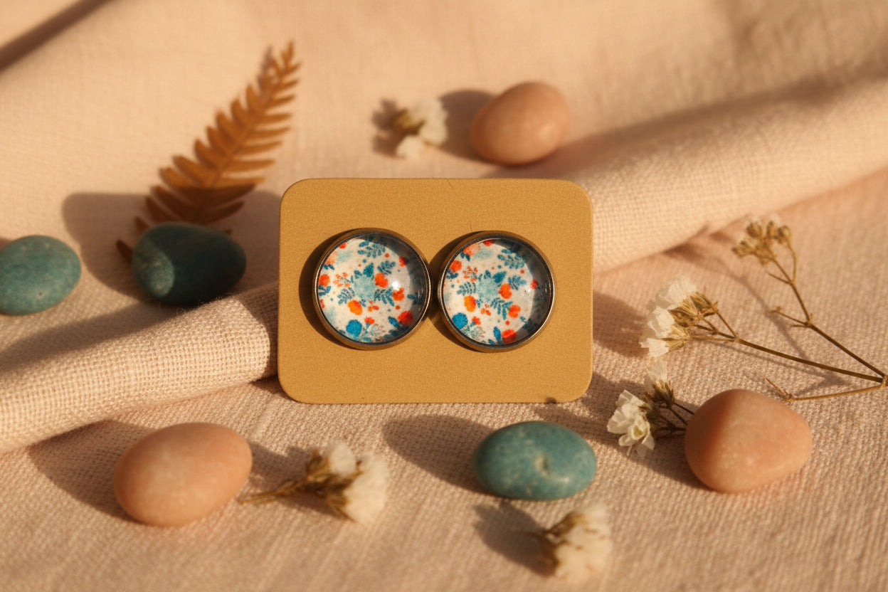 Cabochon Earring White Flowers