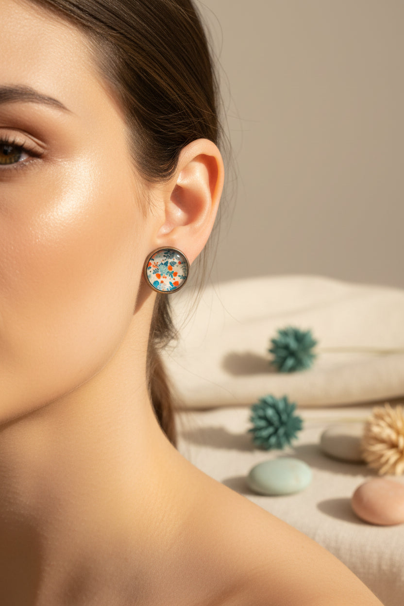 Cabochon Earring White Flowers