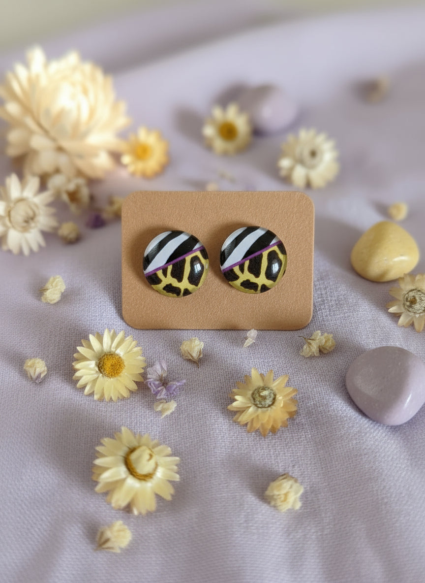 Cabochon Earring in Avantgard style