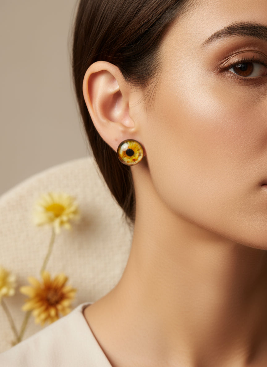 Cabochon Earring with Eye