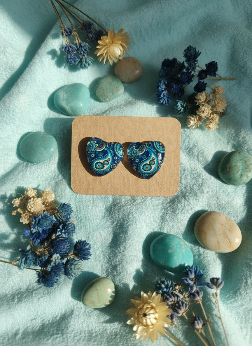 Cabochon Earring with Heart