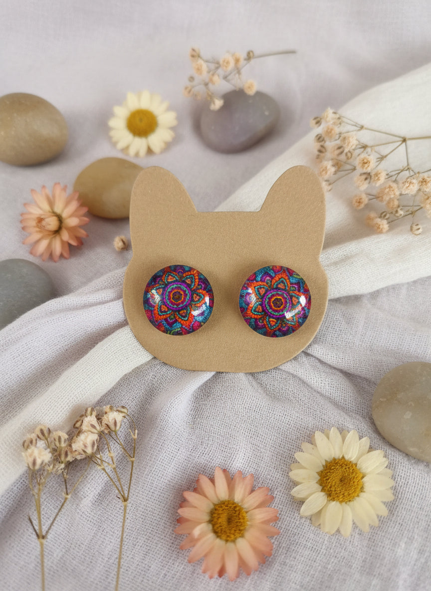 Cabochon Earring with Mandala