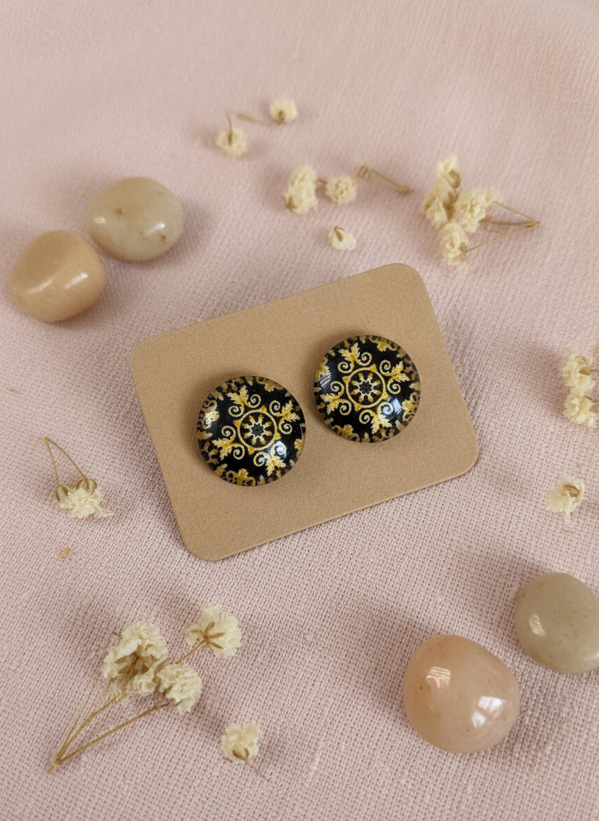 Cabochon Earring with Mandala