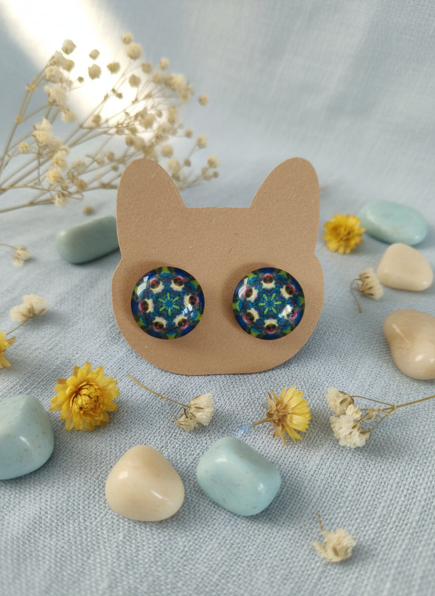 Cabochon Earring with Mandala