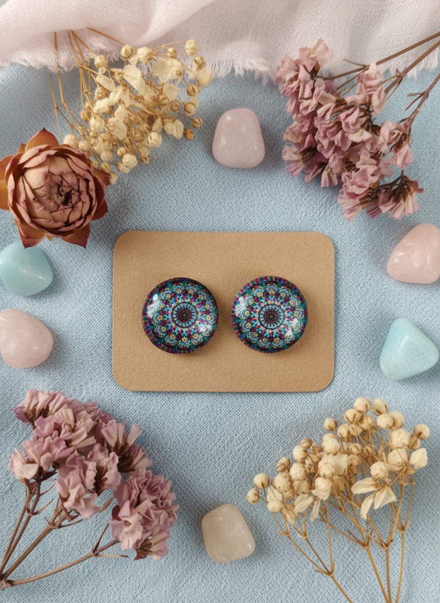 Cabochon Earring with Mandala