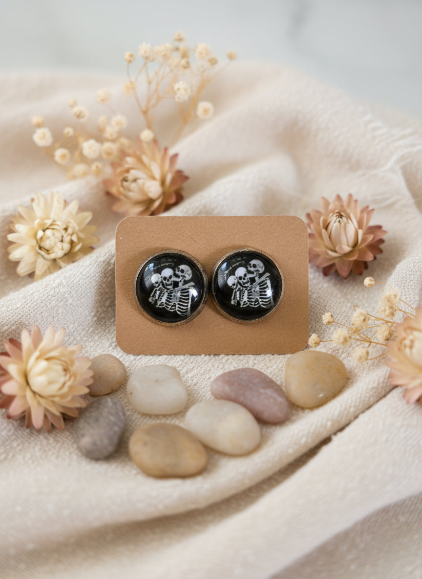 Cabochon Mystical Earring with Skull