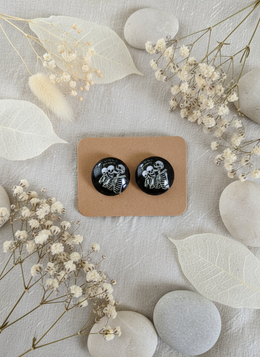 Cabochon Mystical Earring with Skull